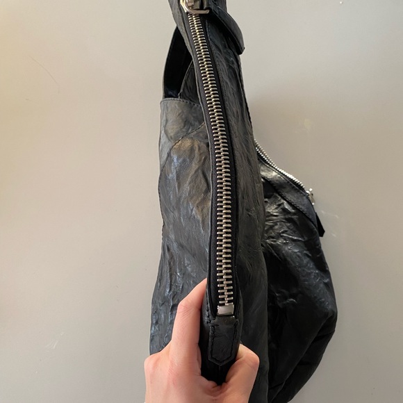 Givechy Black Shoulder Bag - Picture 3 of 8